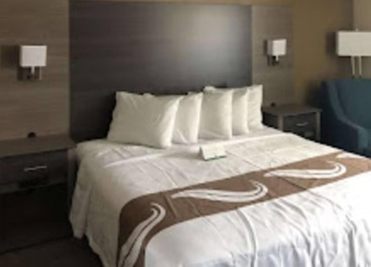 Quality Inn & Suites Roanoke - Fort Worth North Zewnętrze zdjęcie