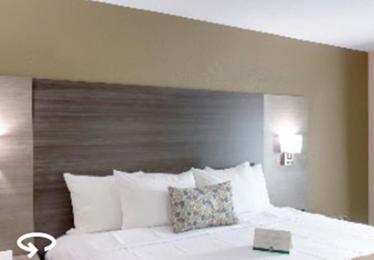 Quality Inn & Suites Roanoke - Fort Worth North Zewnętrze zdjęcie