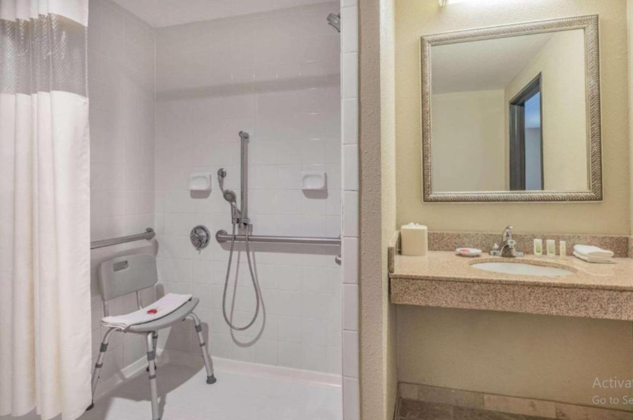 Quality Inn & Suites Roanoke - Fort Worth North Zewnętrze zdjęcie