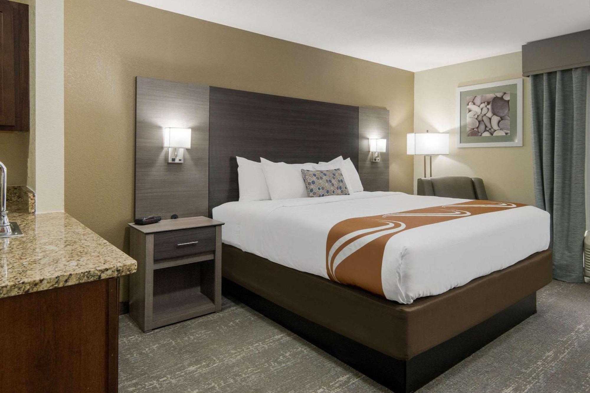 Quality Inn & Suites Roanoke - Fort Worth North Zewnętrze zdjęcie