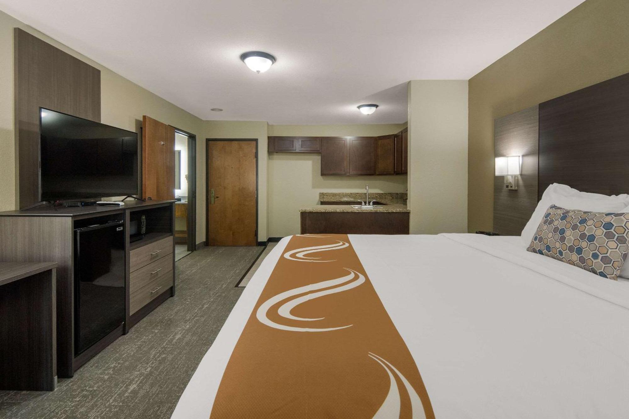 Quality Inn & Suites Roanoke - Fort Worth North Zewnętrze zdjęcie