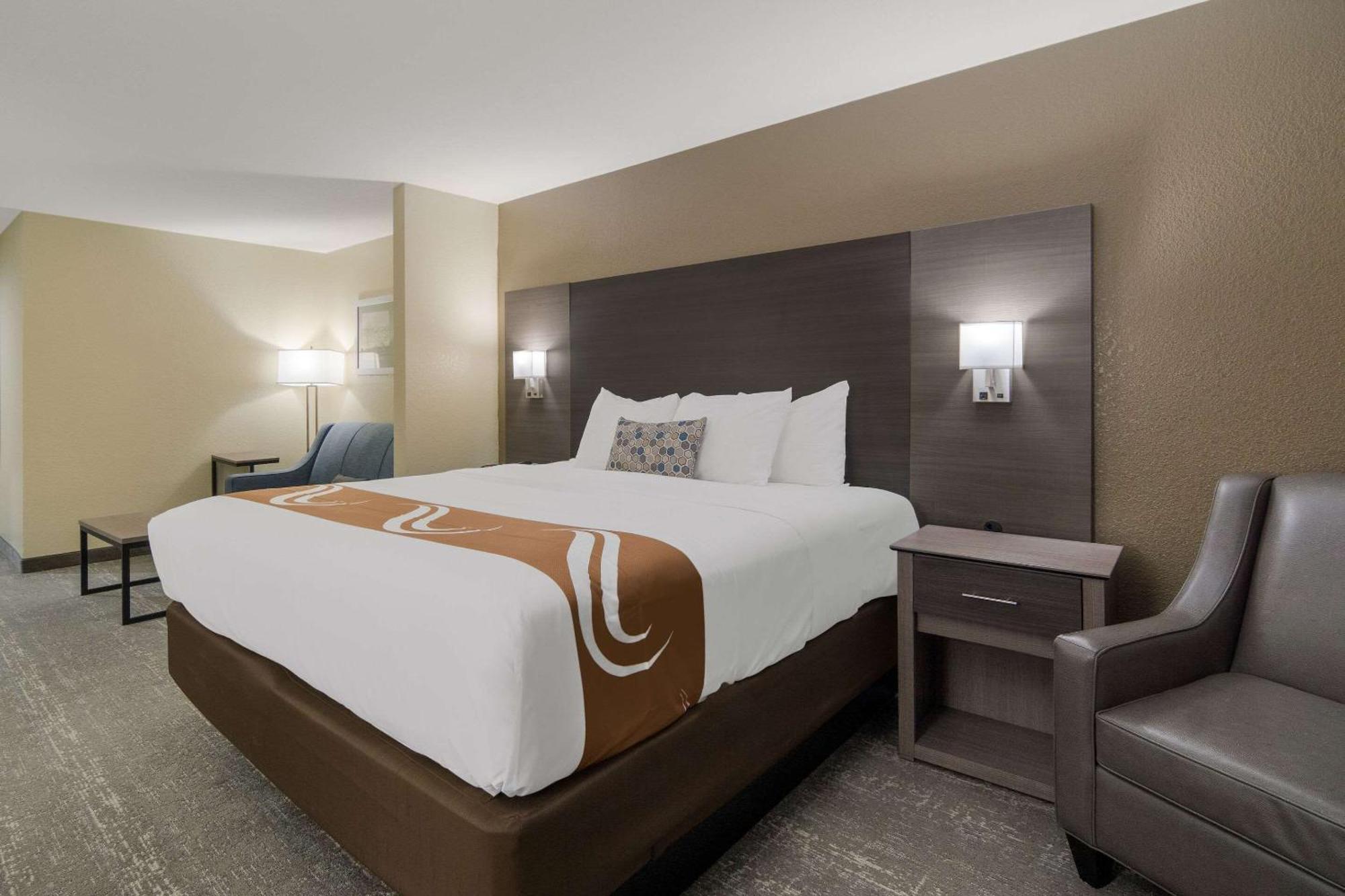 Quality Inn & Suites Roanoke - Fort Worth North Zewnętrze zdjęcie