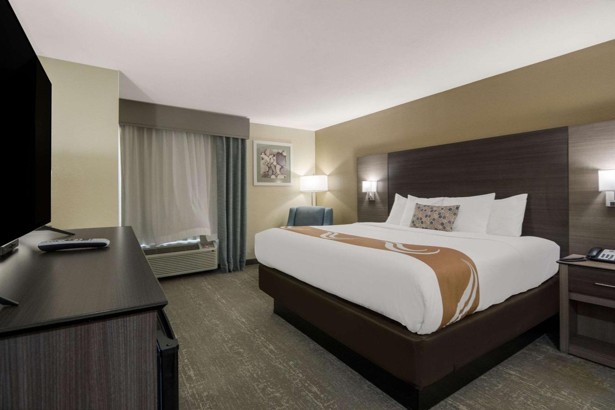 Quality Inn & Suites Roanoke - Fort Worth North Zewnętrze zdjęcie
