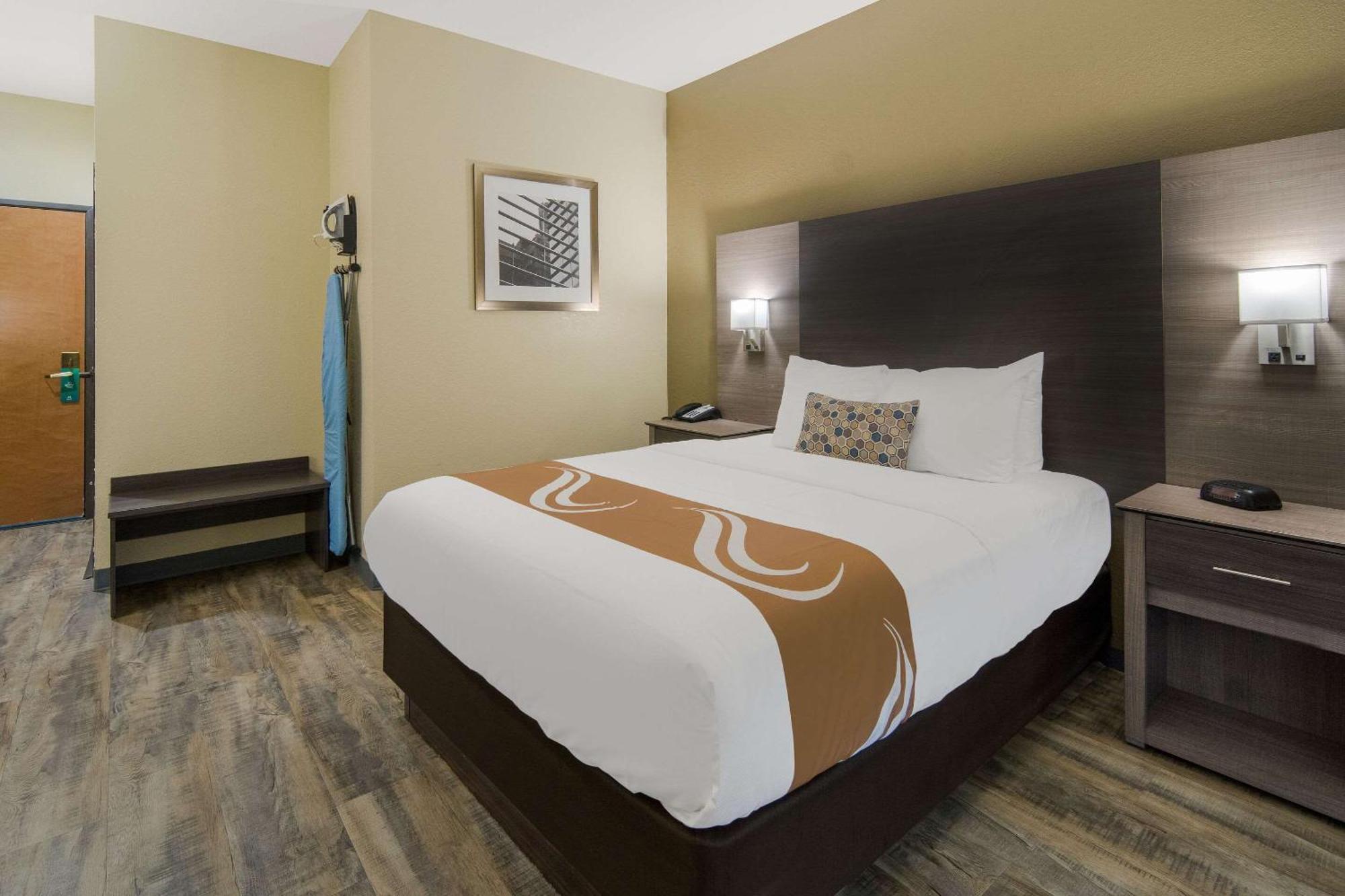 Quality Inn & Suites Roanoke - Fort Worth North Zewnętrze zdjęcie