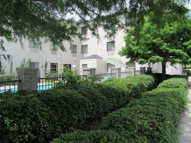 Quality Inn & Suites Roanoke - Fort Worth North Zewnętrze zdjęcie